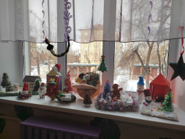 Выставка новогодних игрушек «Скоро, скоро Новый год!» Выставка новогодних игрушек «Скоро, скоро Новый год!».